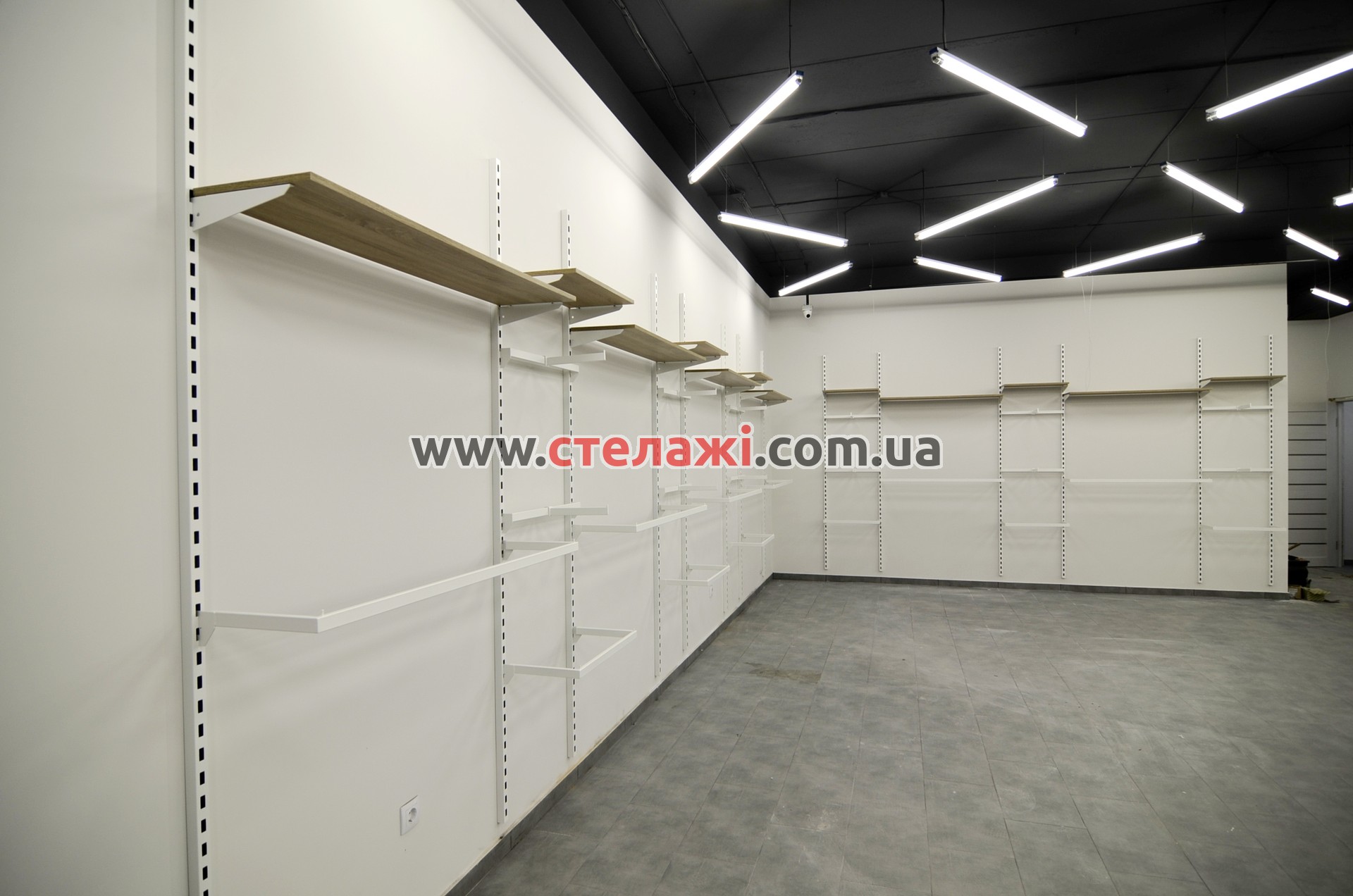 Обладнання для магазину одягу Львів. Фото 2